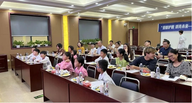 中视眼科丨 “豫小欧”眼科小医生